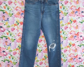 Signature by Levis Straus Heritage High-Rise Straight Leg - 32 Waist