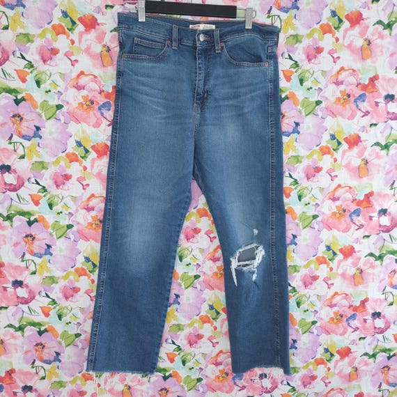 Signature by Levis Straus Heritage High-Rise Straight Leg - 32 Waist