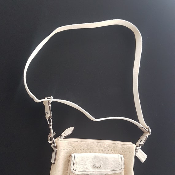 ショルダーバッグ・ポシェット Coach Pouch Crossbody - Coach - Leather - Beige Coach Beige Leather Zip Crossbody Bag Coach | TLC