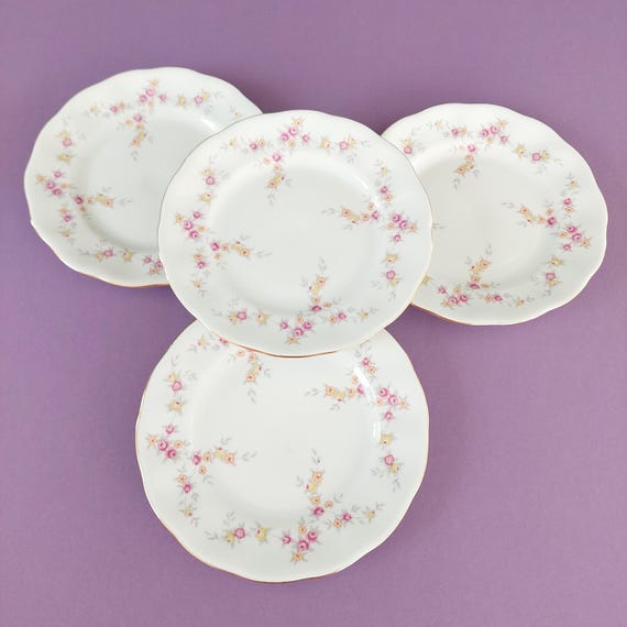 Set of 4 Vintage Karolina / Jarolina Poland Porcelain Bread Dessert Plates 6.75" Floral