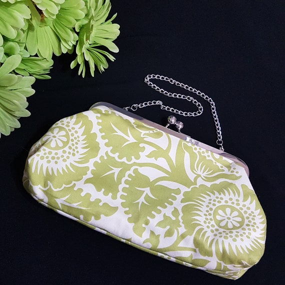 70s Floral Clutch: Apple Green Evening Bag with Kiss Lock