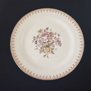 Homer Laughlin Nautilus HLC2423 Dinner Plate Set of 4, Rose Floral Center, Mid Century Dinnerware