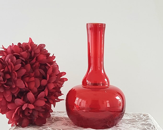 Vintage Blown Glass Red Flower Vase, 8.75 inch Tall