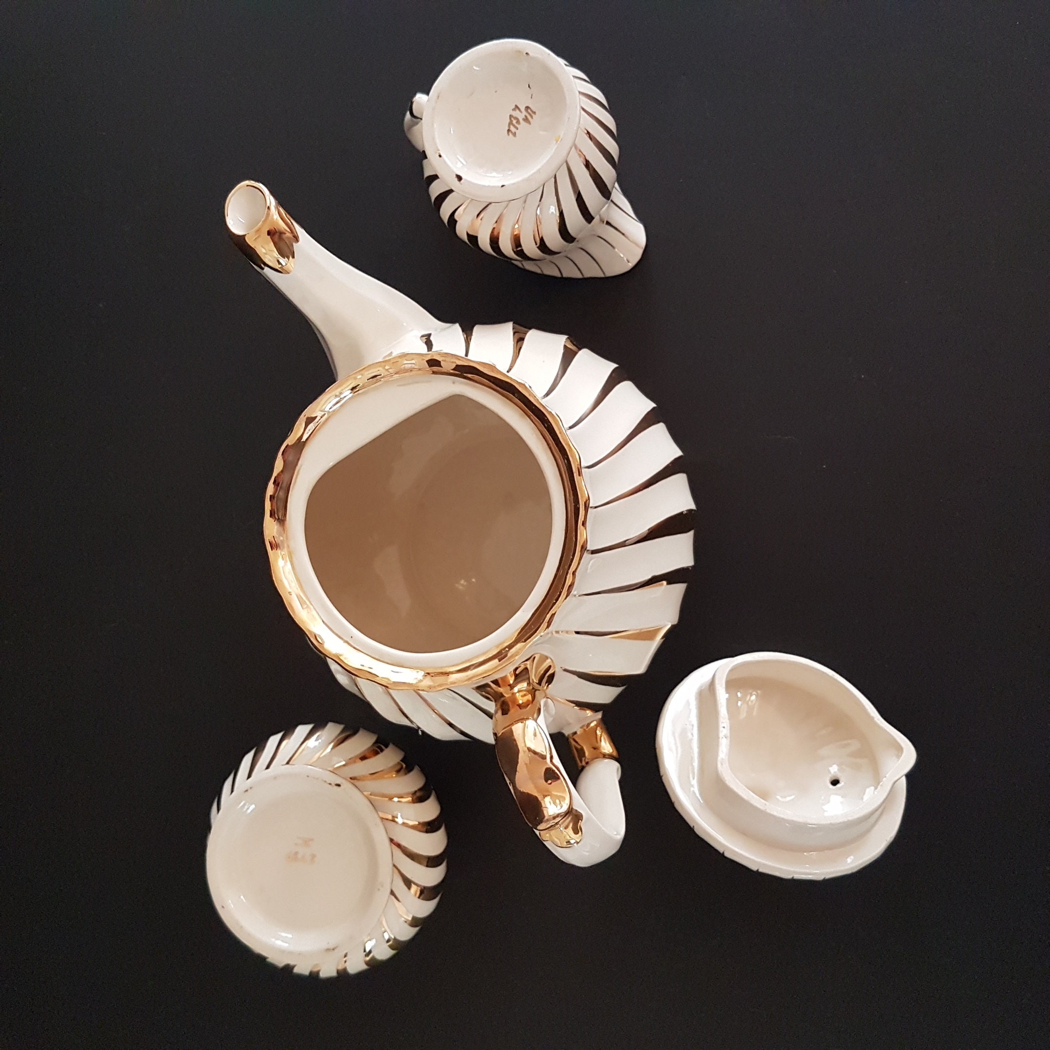 Vintage Sadler Teapot Creamer Sugar Bowl Tea Set, Ivory Swirled, Gold