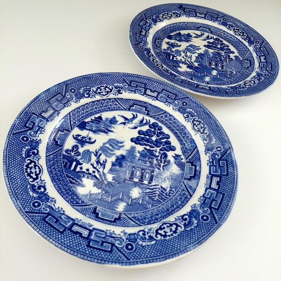 Antique Allertons Ltd Blue Willow 9 Inch Luncheon Plates Set of 2 England
