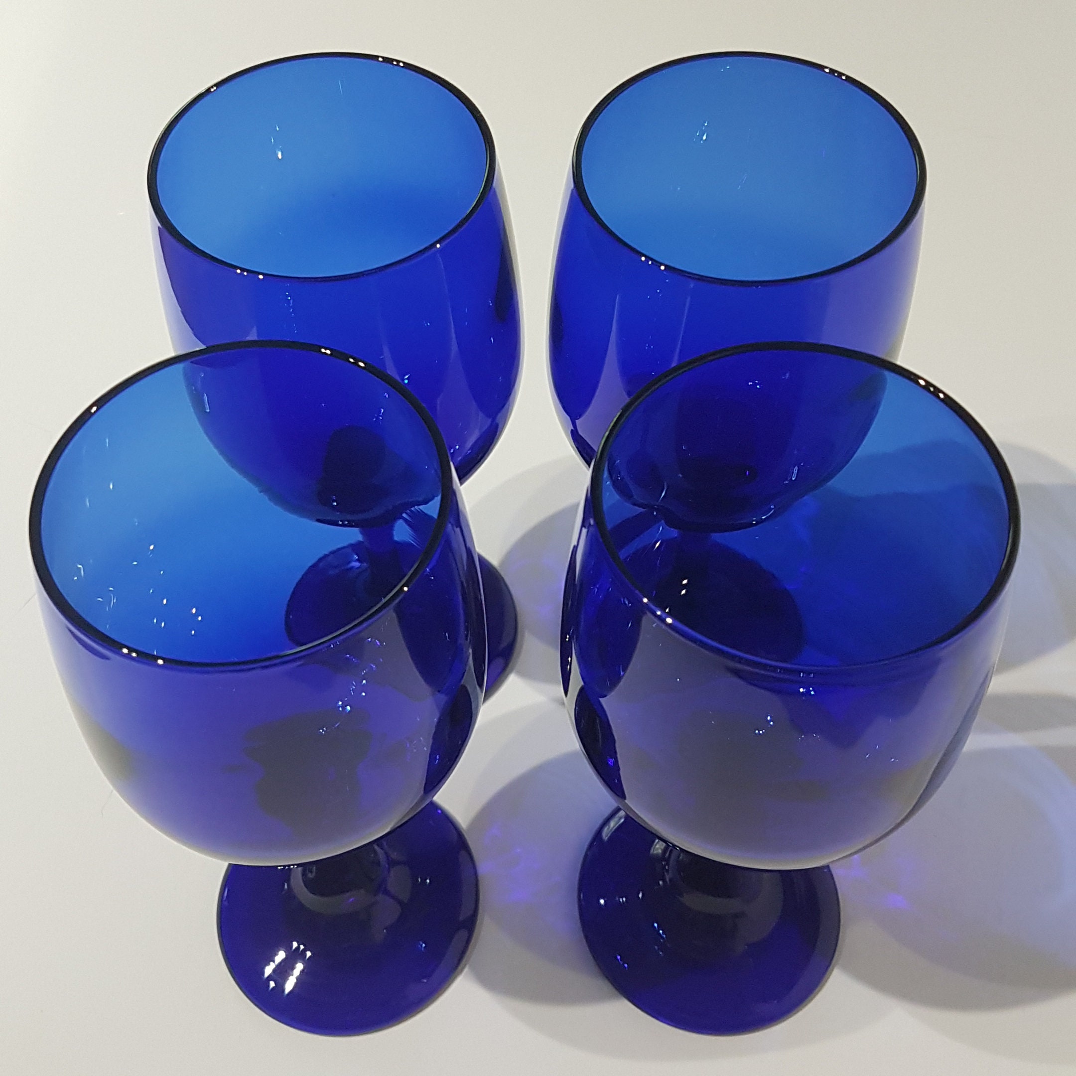 Set of 4 Cobalt Blue LIBBEY Premiere Wine Glasses, Blue Stemware Water