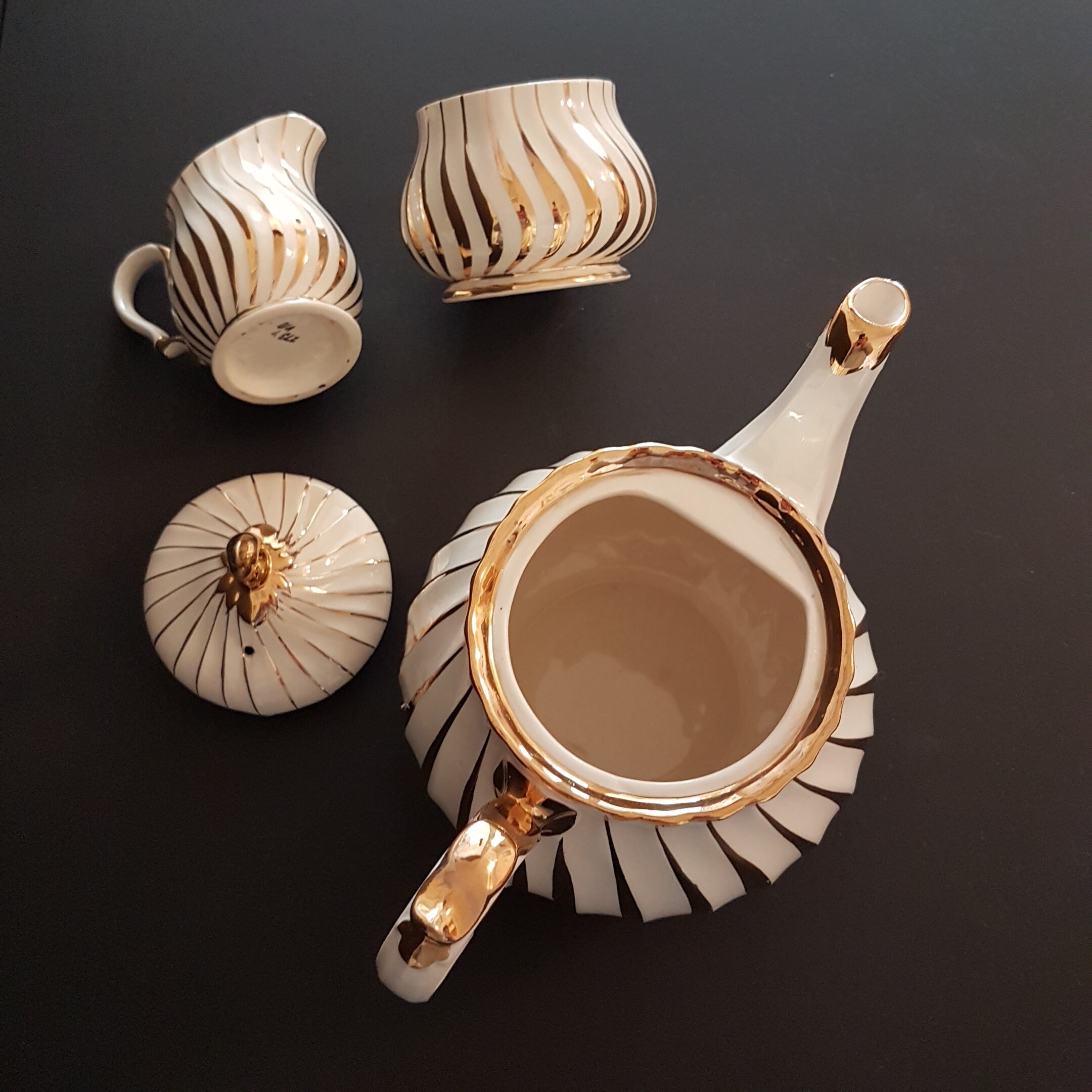 Vintage Sadler Teapot Creamer Sugar Bowl Tea Set, Ivory Swirled, Gold