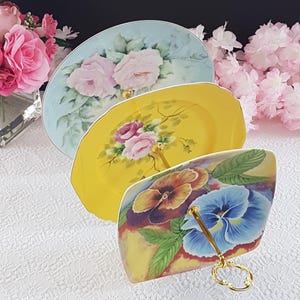 Elegante soporte floral para tartas de 3 niveles: bandeja de postre hecha a mano para bodas, fiestas de té y decoración del hogar.