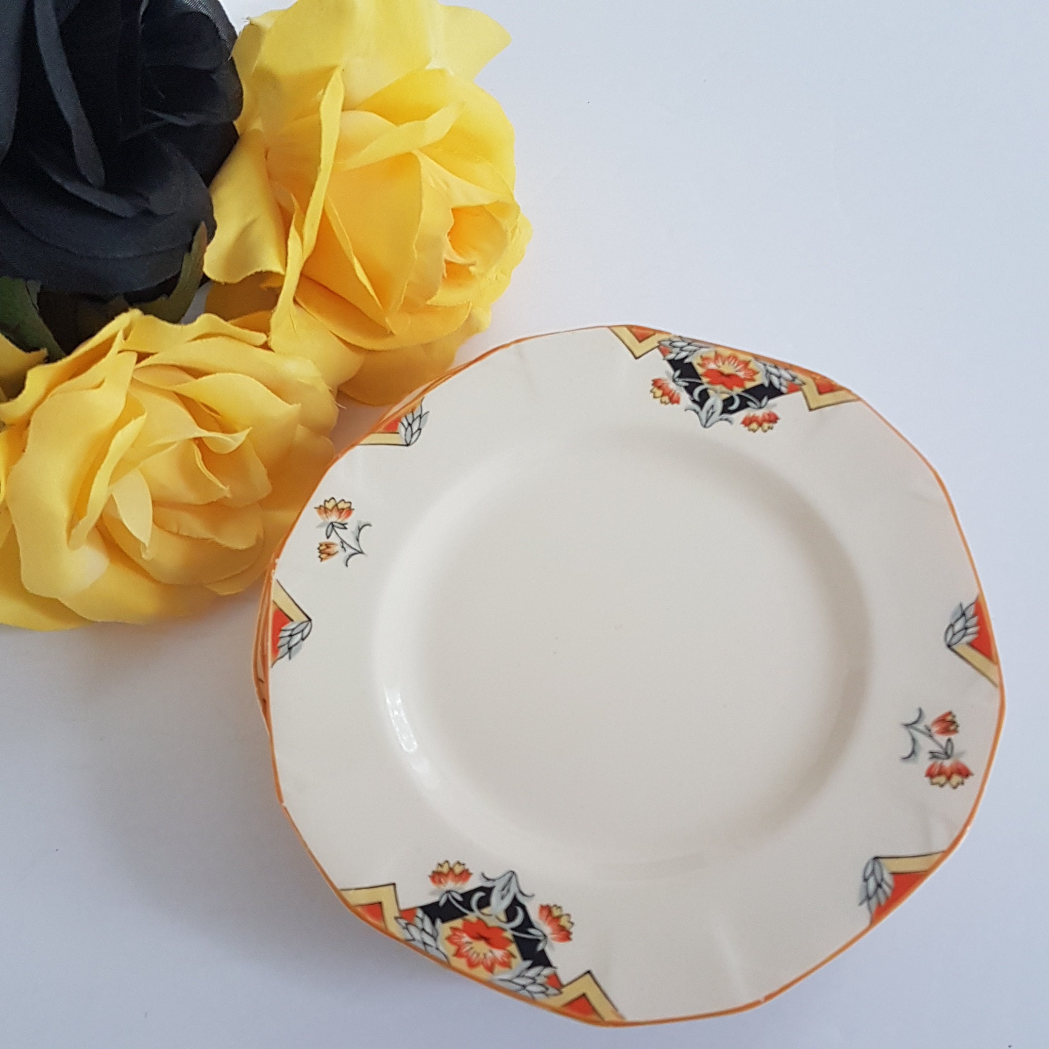 Art Deco Plates, Alfred Meakin Marigold BALMORAL, Princess Shape, 6.5