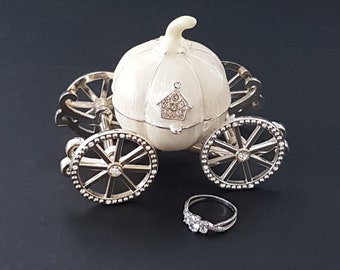 Princess Pumpkin Carriage Ring Box with Hinged Lid