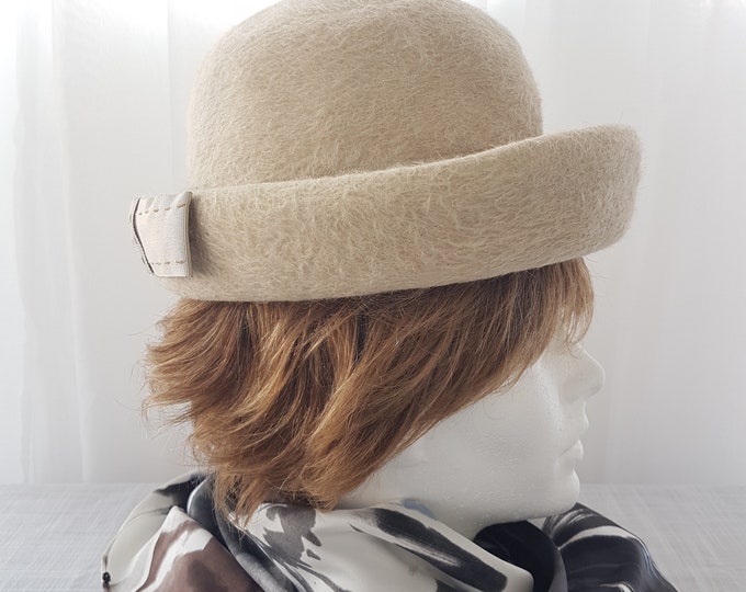 Vintage Beige Taupe, Breton Style Beaver Fur Hat, Ladies Fur Hat with Upturned Rim, Simpson's Department Store, 20.75" or 53 cm
