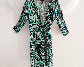 Vintage BCBGMAXAZRIA Green Palm Leaf Wrap Dress Y2K Designer Tropical Summer Midi Size Medium