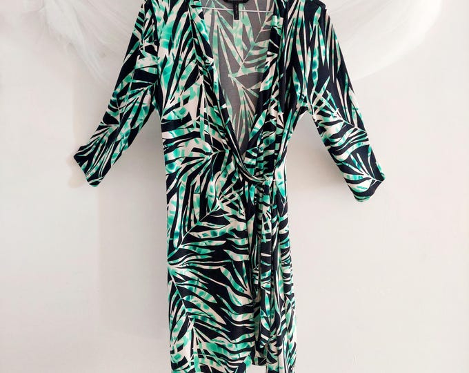 Vintage BCBGMAXAZRIA Green Palm Leaf Wrap Dress Y2K Designer Tropical Summer Midi Size Medium