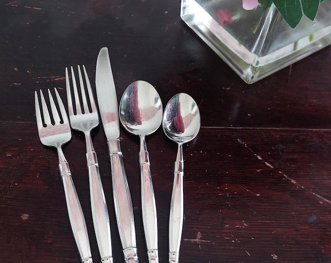 Oneida Act 1 Vintage Flatware Set - Stainless Steel Modernist Geometric Design 20-Pieces for 4