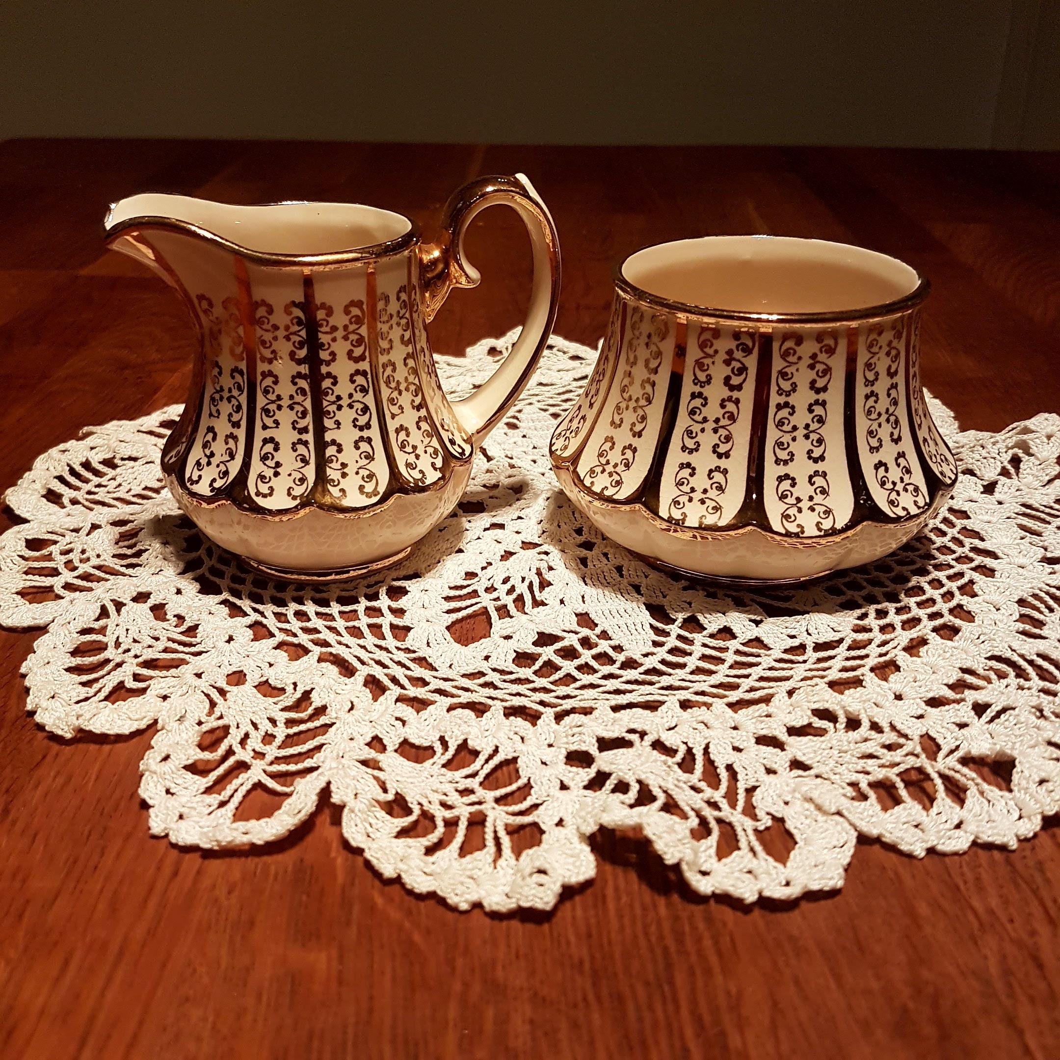 Vintage Sadler / Cream and Sugar Set / Bell Shape / Gold Filigree