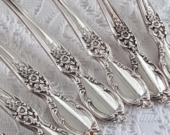 Vintage WM Rogers Victorian Rose 7-teiliges versilbertes Mokkalöffel-Set Internationales Besteck Mid-Century