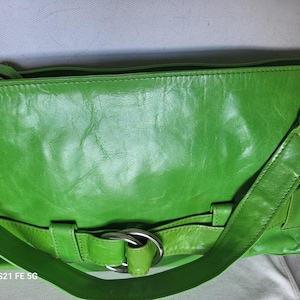Bolso de mano vintage de piel verde neón, Latico, fabricado en EE. UU., muy suave