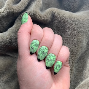 Halloween Green and Black Zombie Nails, Gel Acrylic Press-On Nails