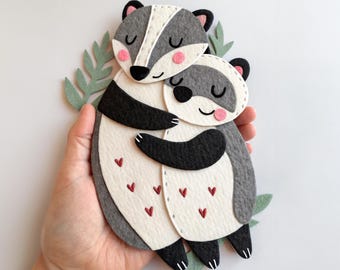 Felt Animals Sewing Pattern – Badger Friends Applique Toy (PDF, SVG)