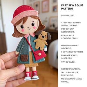 Könnte beinhalten: Ein Filz-Bastelmuster mit einer Puppe mit braunen Haaren, rotem Hut, blaugrünem Mantel, senfgelbem Rock und roten Schuhen, die einen kleinen braunen Hund hält. Der Text lautet: EASY SEW / GLUE PATTERN, 4+ PDF FILES TO PRINT SHAPES, CUT FELT, STEP-BY-STEP.