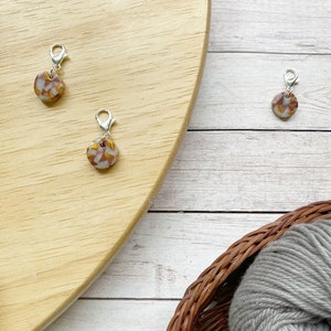 Geometric stitch marker for crochet & knitting, set of 3