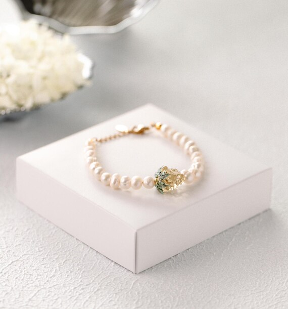 GLASS BEAD BRACELET W/PEARLS GRAPE GLASS BEAD BRACELET W/PEARLS GRAPE