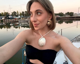 Sea Shell Choker, Natural Large Shell Necklace, Summer Beach Necklace, Adjustable Cord Choker, Gifts for Her