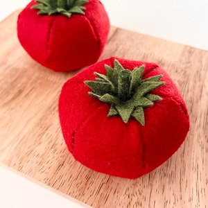 Felt Tomato, Felt Food Set, Play Food Play Kitchen, Play Bakery, Pretend Play, Toy Vegetables, Montessori Learning, Handmade Toys, Kids Gift