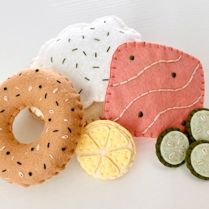 Felt Cream Cheese & Lox Bagel, Felt Bagel Set, Felt Food, Play Food, Play Kitchen, Play Bakery, Pretend Play, Photo Prop, Montessori