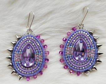 Pendientes Violet Aura Petal / Pendientes llamativos de cristal morado / Joyería con cuentas Miyuki / Borde de diamantes de imitación AB