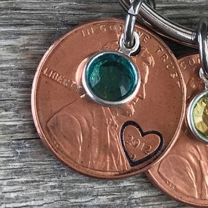 Add a penny to your order, This is just a penny, no keyring attached, single stamped penny, extra penny with birthstone, imagem 1