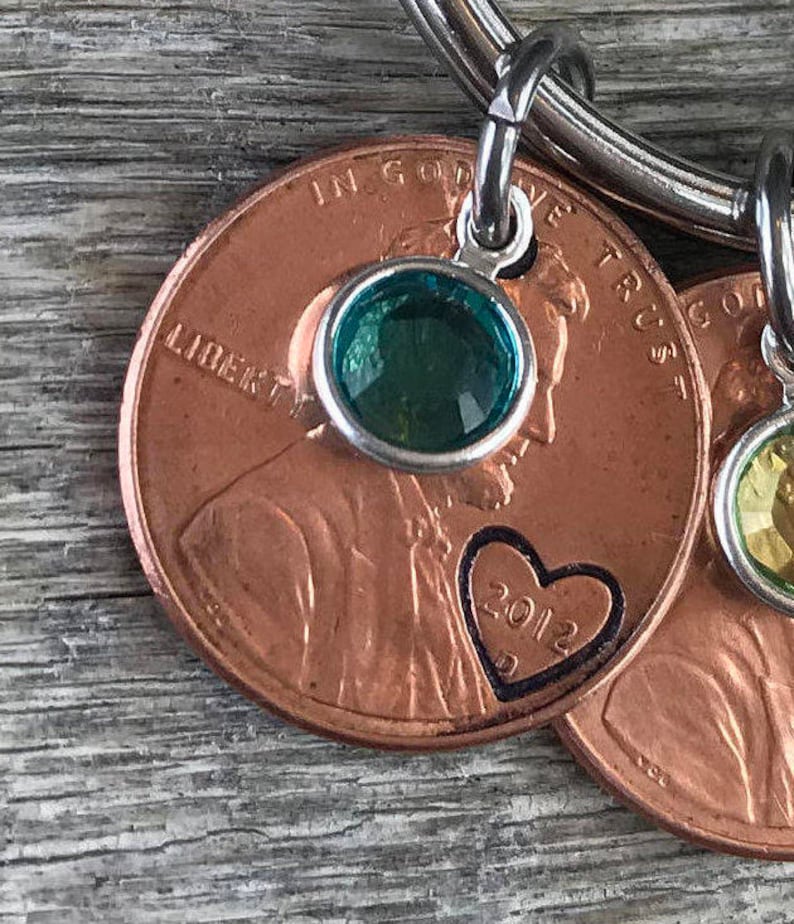 Add a penny to your order, This is just a penny, no keyring attached, single stamped penny, extra penny with birthstone, imagem 1