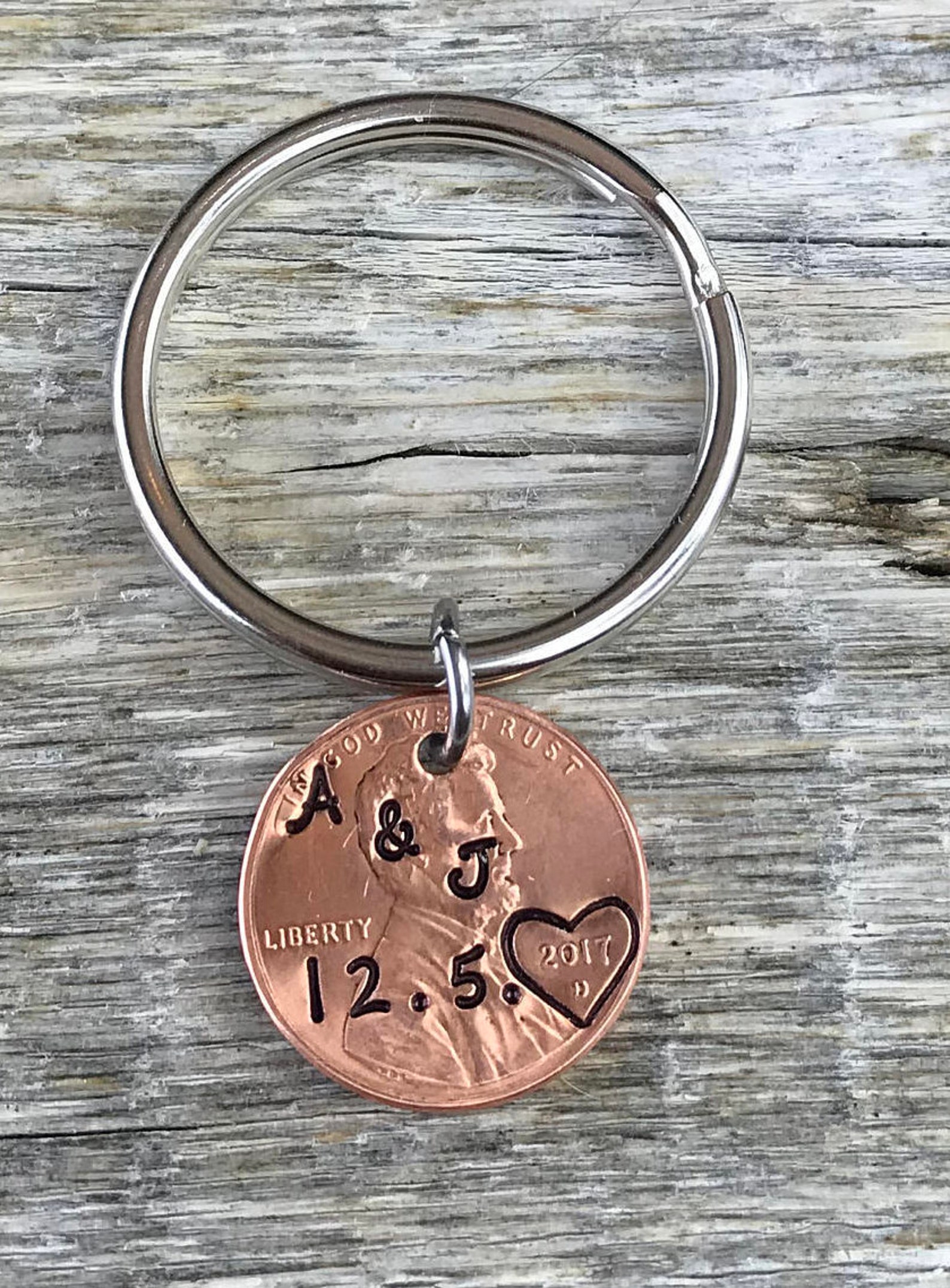 Cute Valentine's Day Gifts For Him 2023 Calendar Personalized Valentine's Day Men's Black Leather Wallet & Gift Card - Teals Prairie & Co Cute Valentine's Day Gifts For Him In Middle School