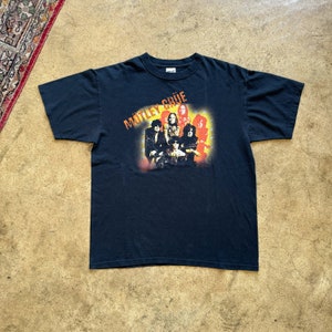 2005 Mötley Crüe USA Red, White & Crue Rock Band Graphic Tour T-Shirt Size Large