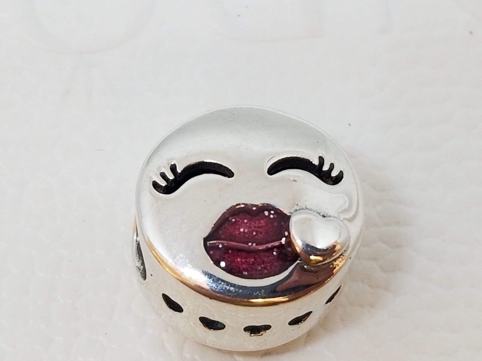 Pandora New Bracelet Charms Kiss Emoji sterling Silver S925 Fully Stamped