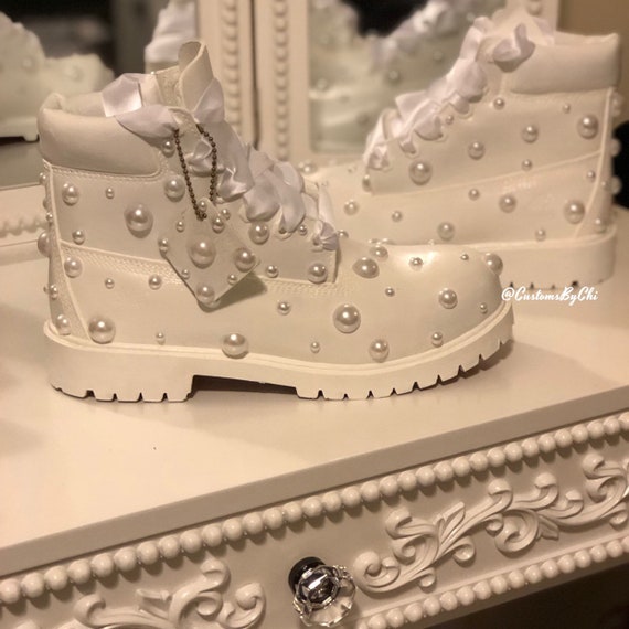 all white timberlands