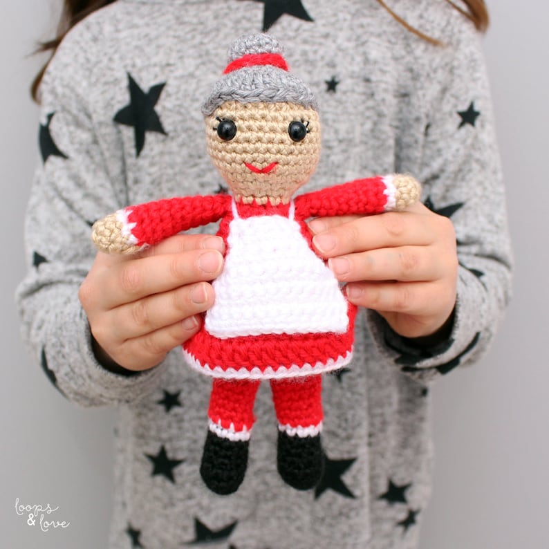 Mini Santa and Mrs. Claus Amigurumi Santa Amigurumi Mrs. Claus Amigurumi Christmas Amigurumi Holiday Crochet Crochet Ornament image 2