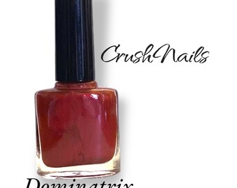 Dominatrix Dunkelroter schillernder Glitzer Nagellack: Vegan freundlich