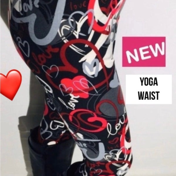 Outlined Hearts Aop Leggings