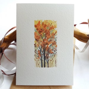 Carte peinte à la main. Carte d'arbres d'automne. Carte de Thanksgiving. Mini peinture de paysage à l'aquarelle.