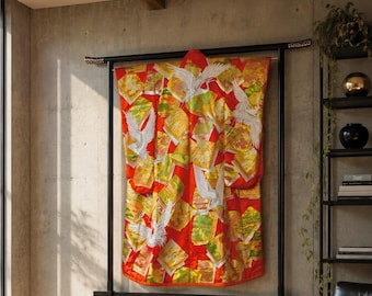 Japanese Wedding Kimono in red with white cranes / Wall Decoration /  Kimono Robe / Damen Kimono /