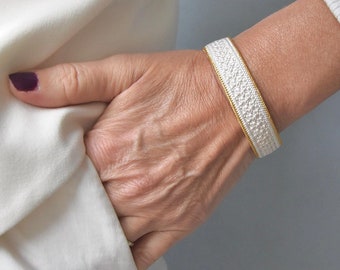 Bracelet "Yukihime", Schneeprinzessin, Japanese Vintage Obijime Accessory, Wabi Sabi Silk Bangle, Kumihimo Bracelet