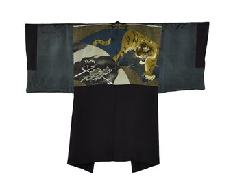 Kimono Jacket "Ryu" Haori with a Tiger and Dragon, Samurai Jacket , Wall Decoration, Present for him