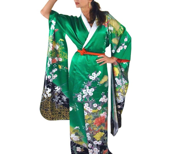 Furisode Kimono in Green with Japan print including Silk Obijime Belt / Japanese Silk  / Wearable Art / Wall deco / Japanese Handcraft