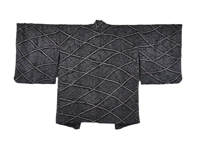 Stylish Kimono Jacket in black Shiori Batik, Japanese Haori, Silk Kimono Jacket,  ships from Germany