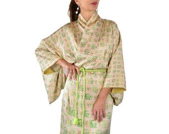 Cleaned Japanese Vintage Kimono Robe in green and beige with silk Obijime belt  / sexy dressing gown / Lounge Wear / including Silk Belt