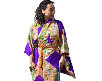 Original Japanese Antique Kimono Robe with silk Obijime belt  / purple sexy dressing gown / Lounge Wear / KimonoMädchen / ships from Germany