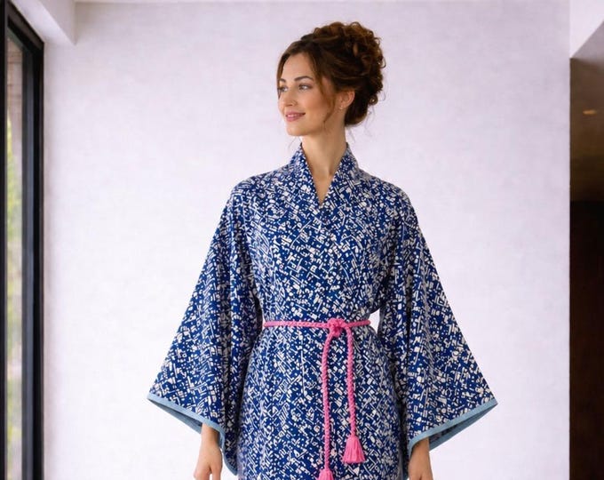 Japanese Vintage Kimono Robe in blue with flowers and silk Obijime belt / High quality dressing gown / Lounge Wear /
