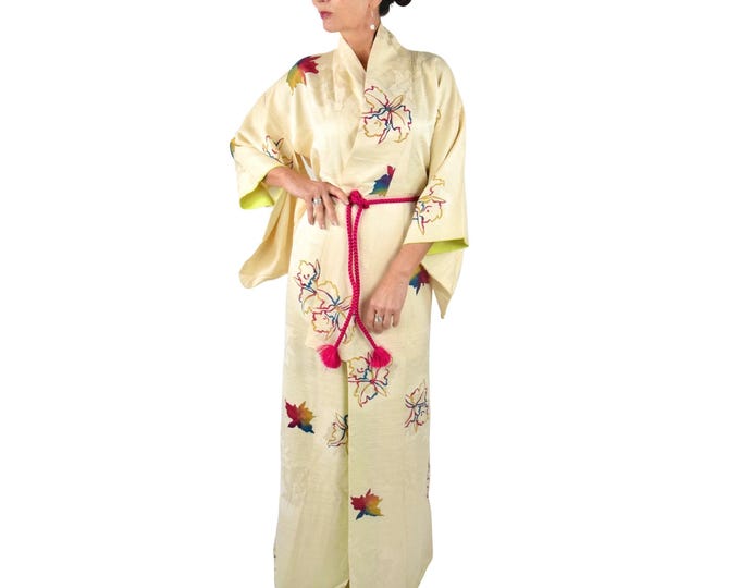 Japanese Kimono Robe made of  high quality silk in cream color including silk belt, Lounge Wear
