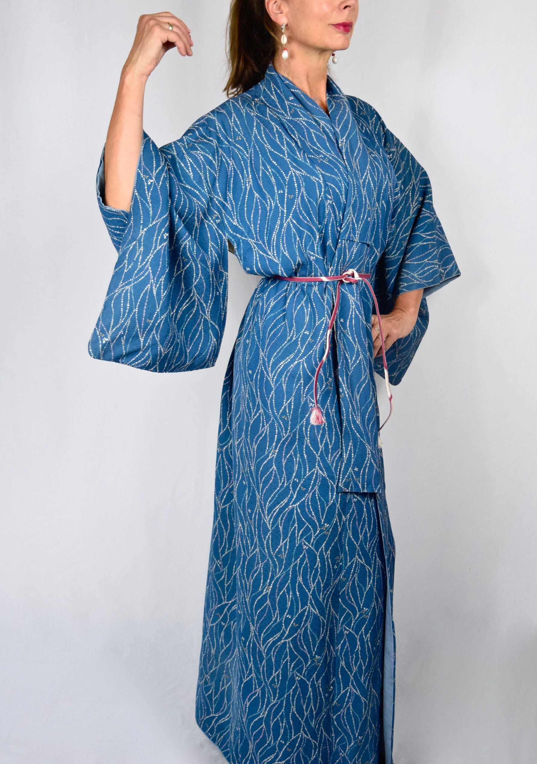 Japanese Vintage Kimono Robe in blue Silk with Obijime Kumihimo belt